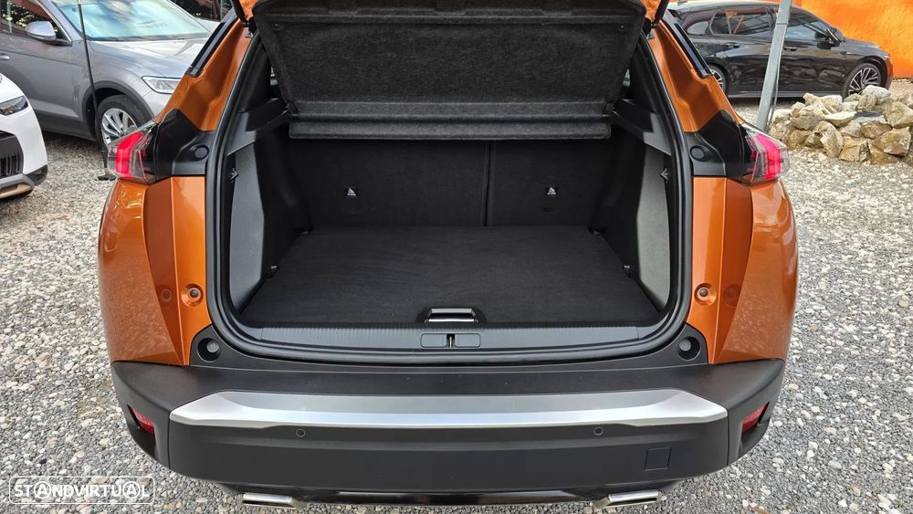 Peugeot 2008 1.2 PureTech Allure Pack EAT8 - 22