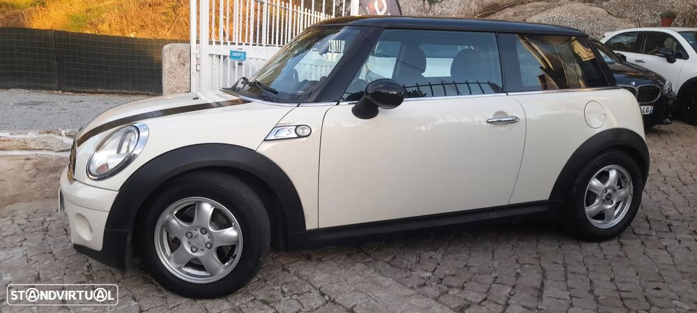 MINI 3 Portas Cooper D - 13