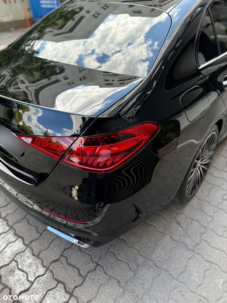 Mercedes-Benz Klasa C 180 mHEV AMG - 17