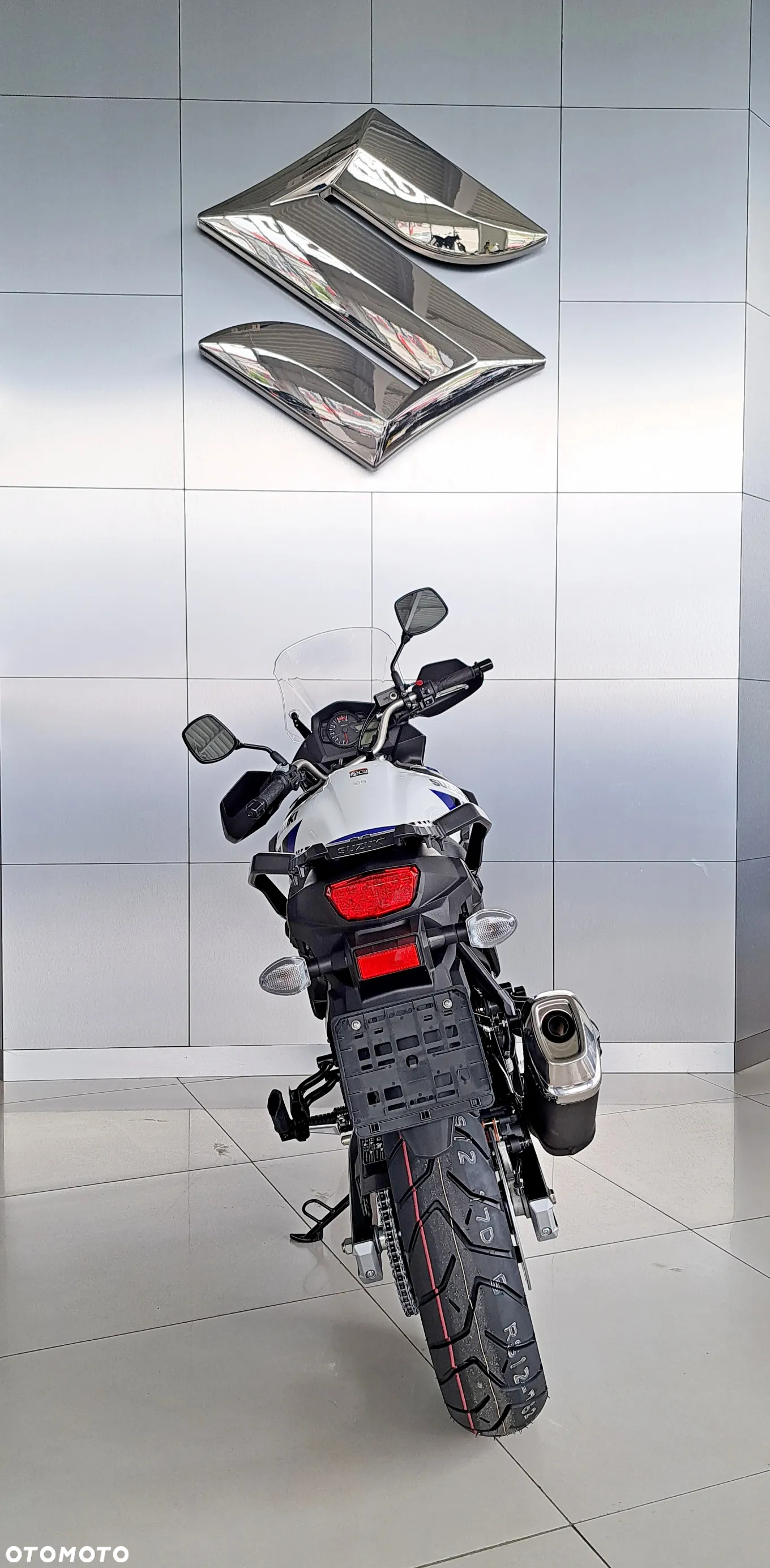 Suzuki DL - 12