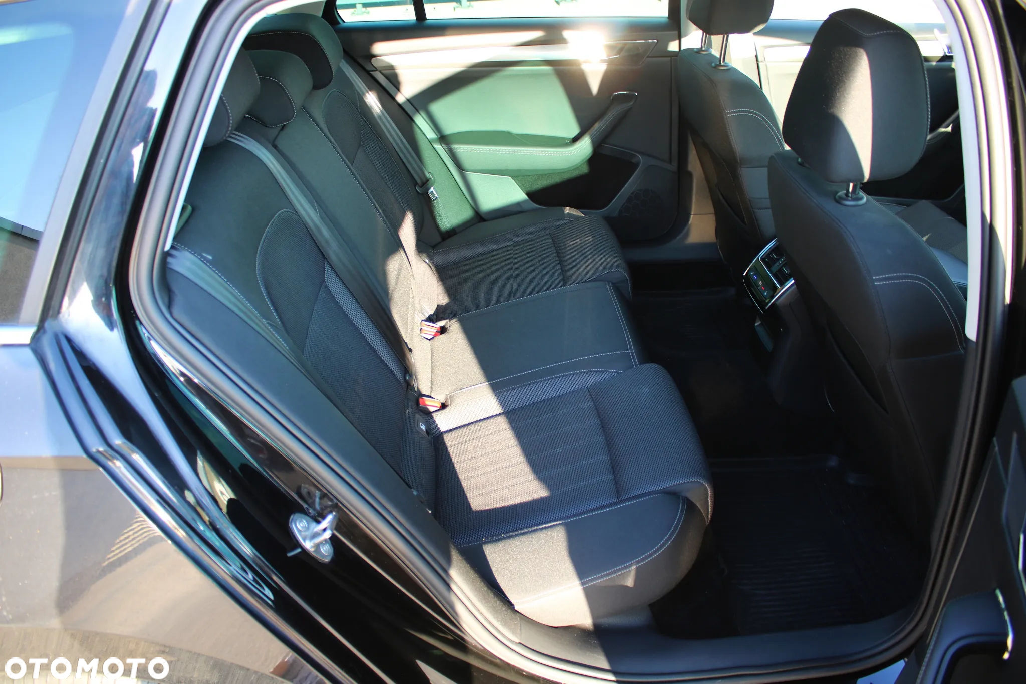 Skoda Superb 2.0 TSI Style DSG - 41