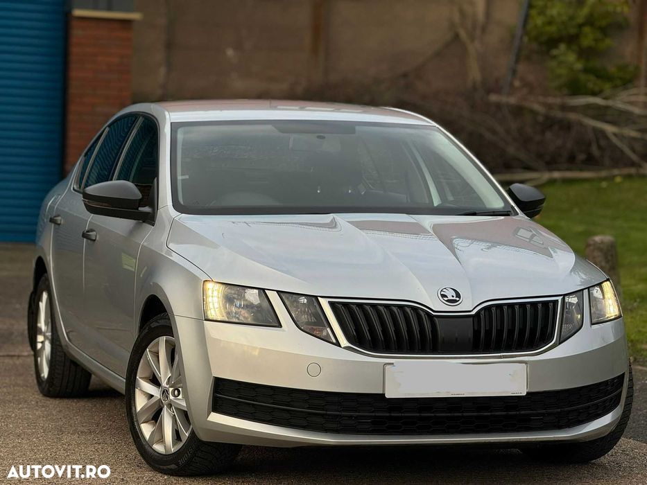 Dezmembrez Skoda Octavia 2.0, 2017, cutie viteze automata, culoare gri - 1