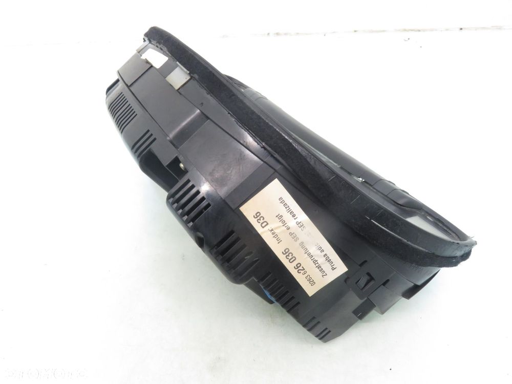 LICZNIK AUDI A4 B6 2.0 8E0920900L - 6