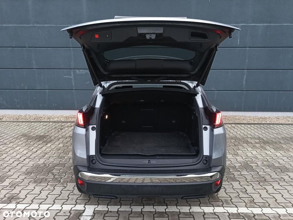 Peugeot 3008 1.2 PureTech Allure S&S - 9