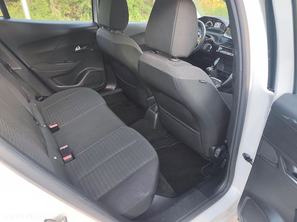 Peugeot 2008 - 11