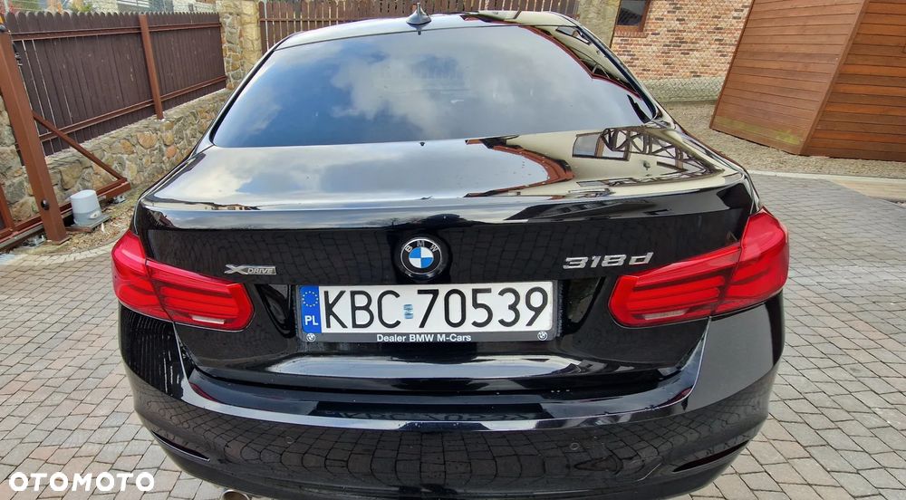 BMW Seria 3 318d xDrive - 11