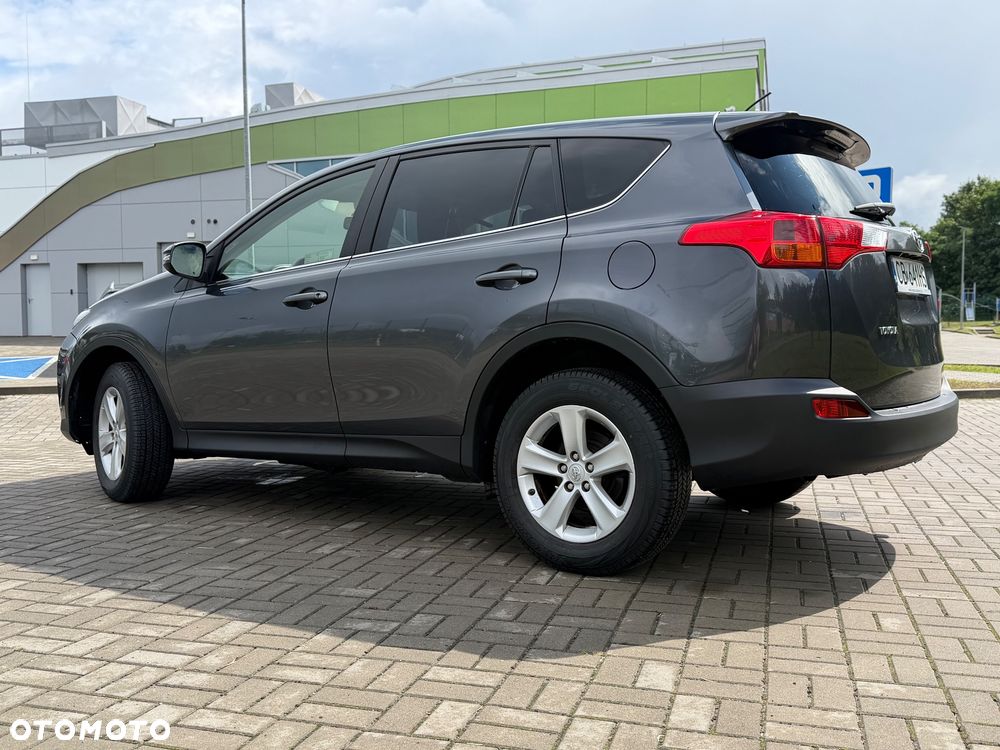 Toyota RAV4 - 8