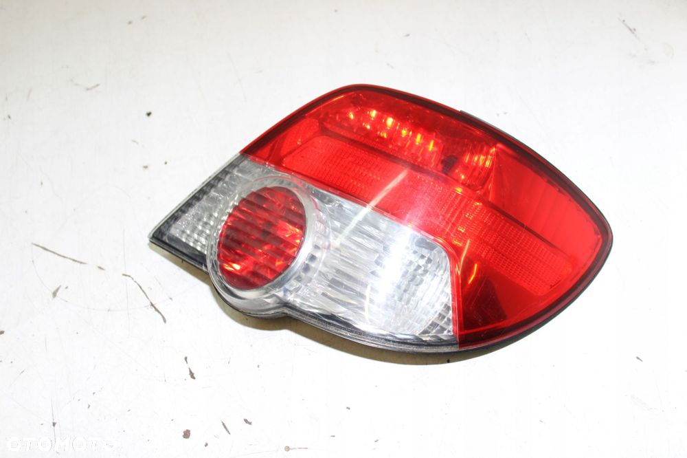 SUBARU IMPREZA II KOMBI LAMPA PRAWA TYŁ TYLNA - 9