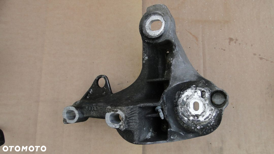 AUDI A6 RS6 C6 ŁAPA WSPORNIK SILNIKA 4F0199352Q - 3