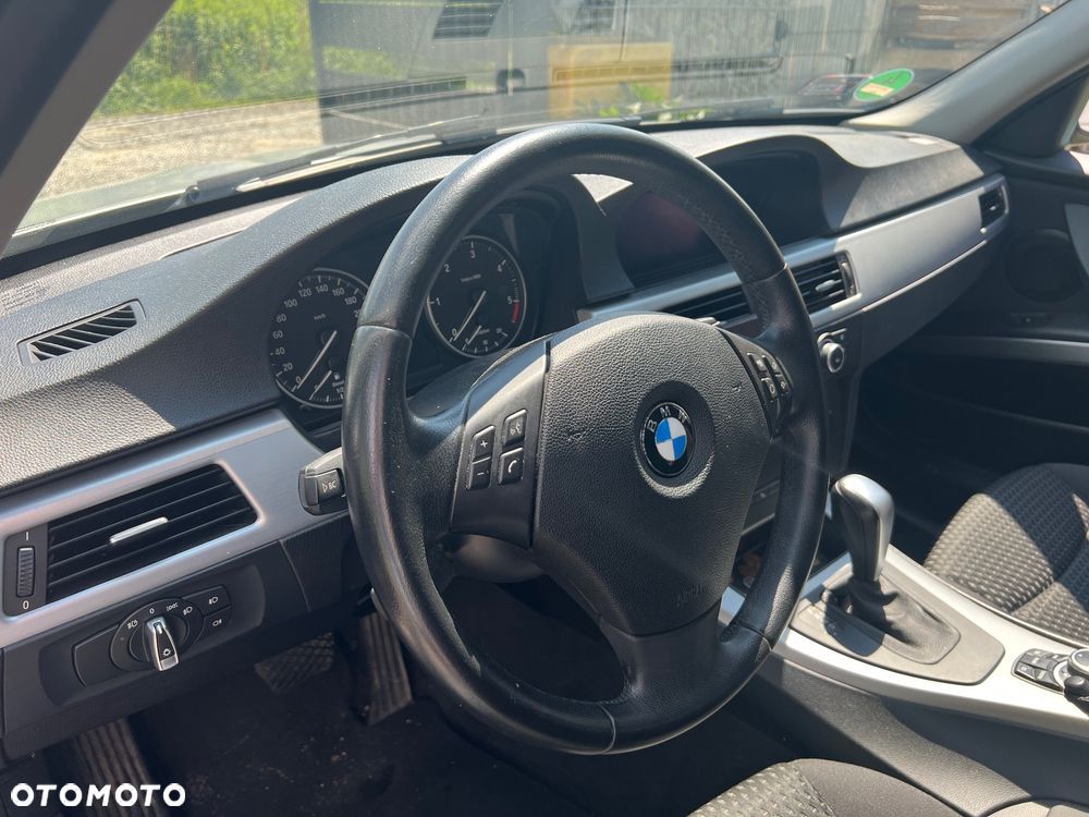 BMW Seria 3 318d DPF - 9