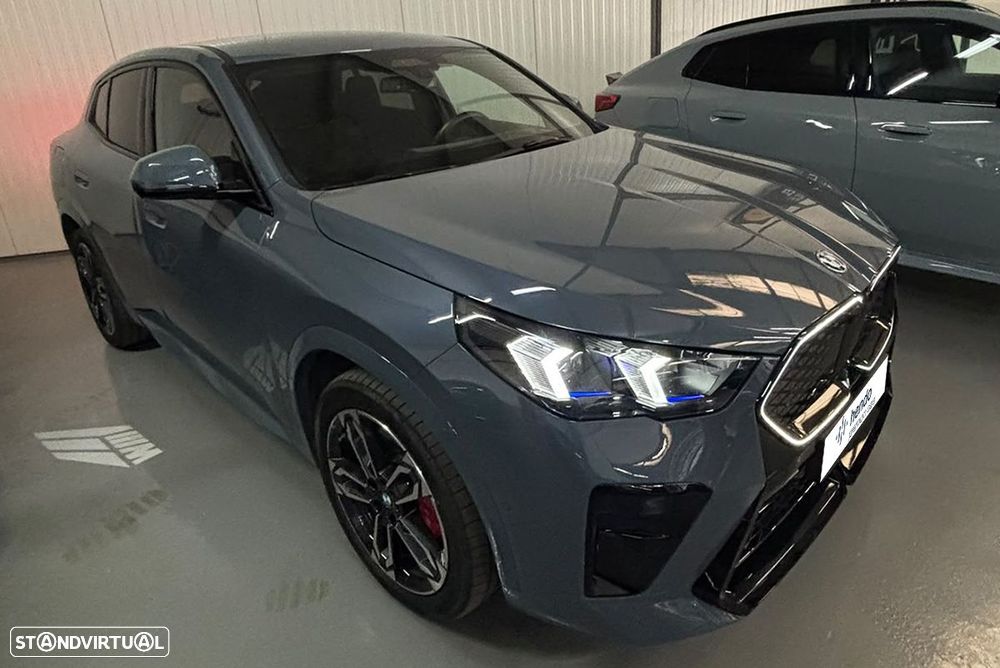 BMW iX2 eDrive20 Pack Desportivo M Pro - 2
