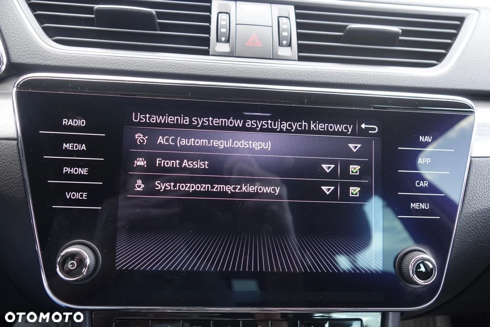 Skoda Superb 2.0 TDI SCR 4x4 Style DSG - 27