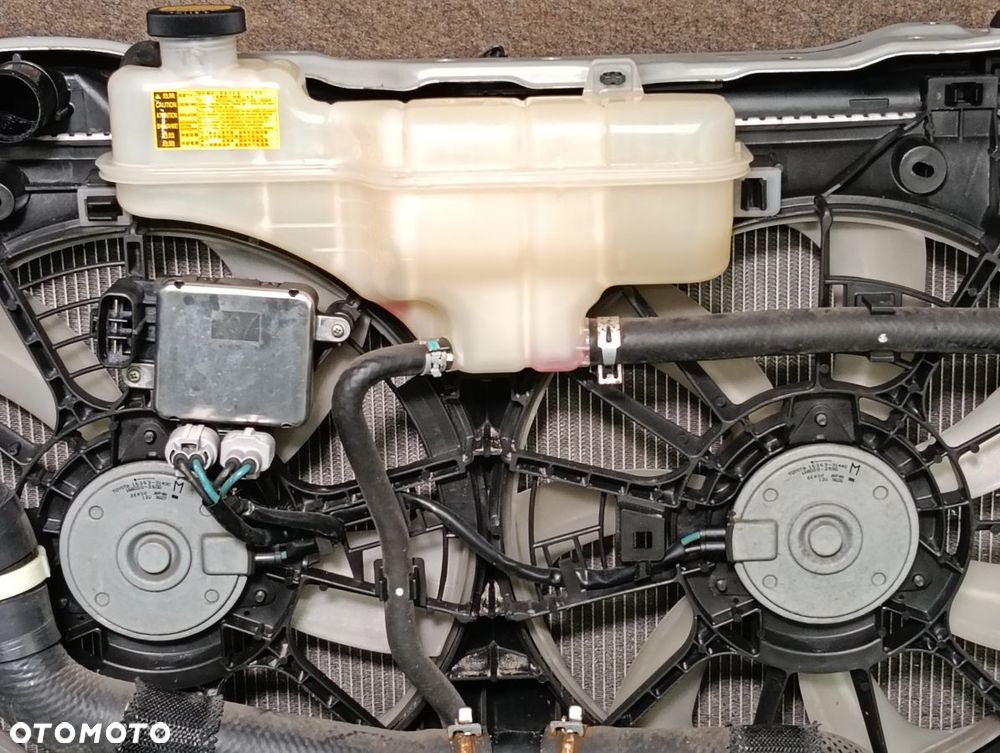 LEXUS IS 2.5h 13-16r Chłodnica Wody Pas Przedni - 3