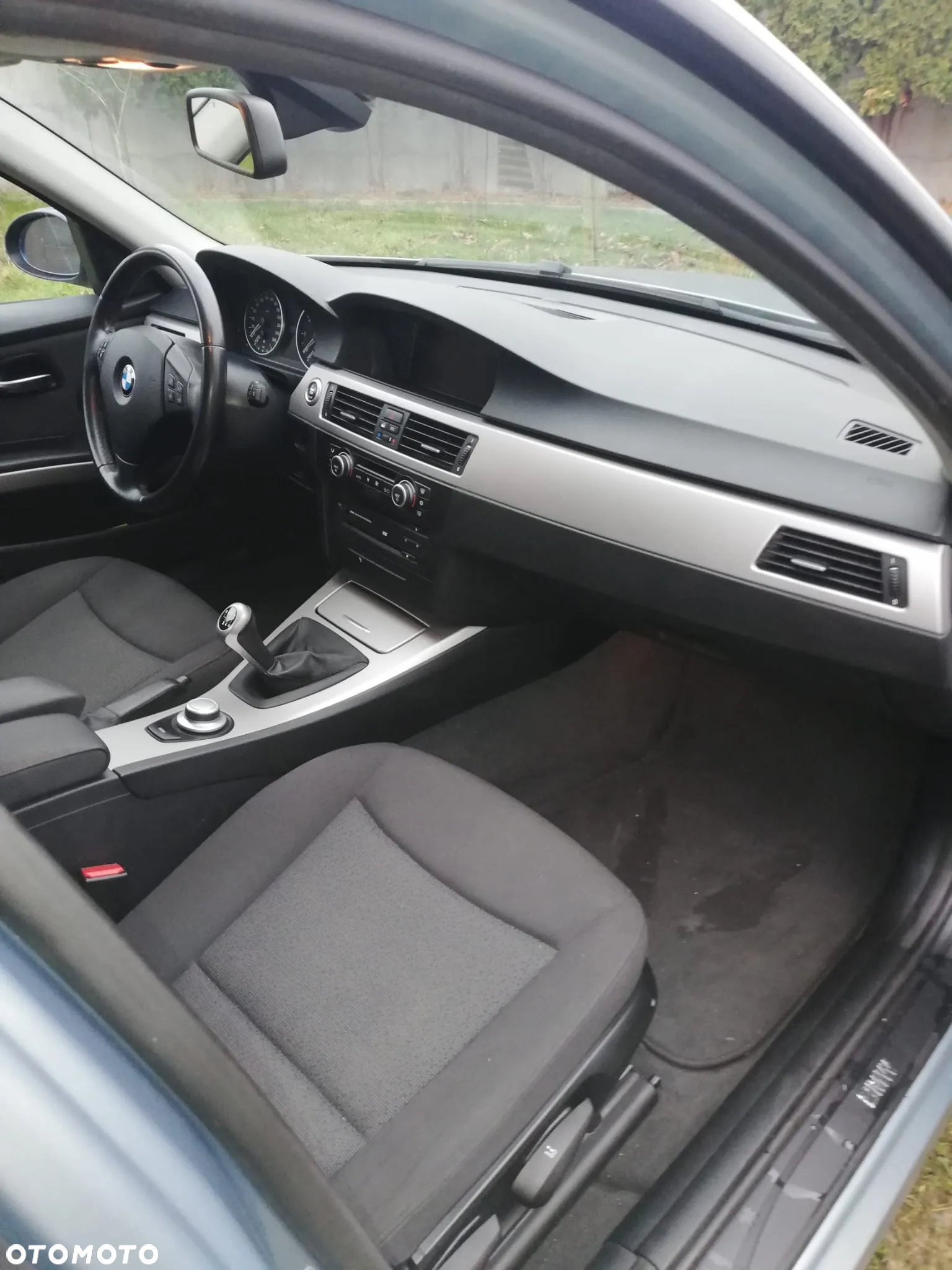 BMW Seria 3 318i - 13