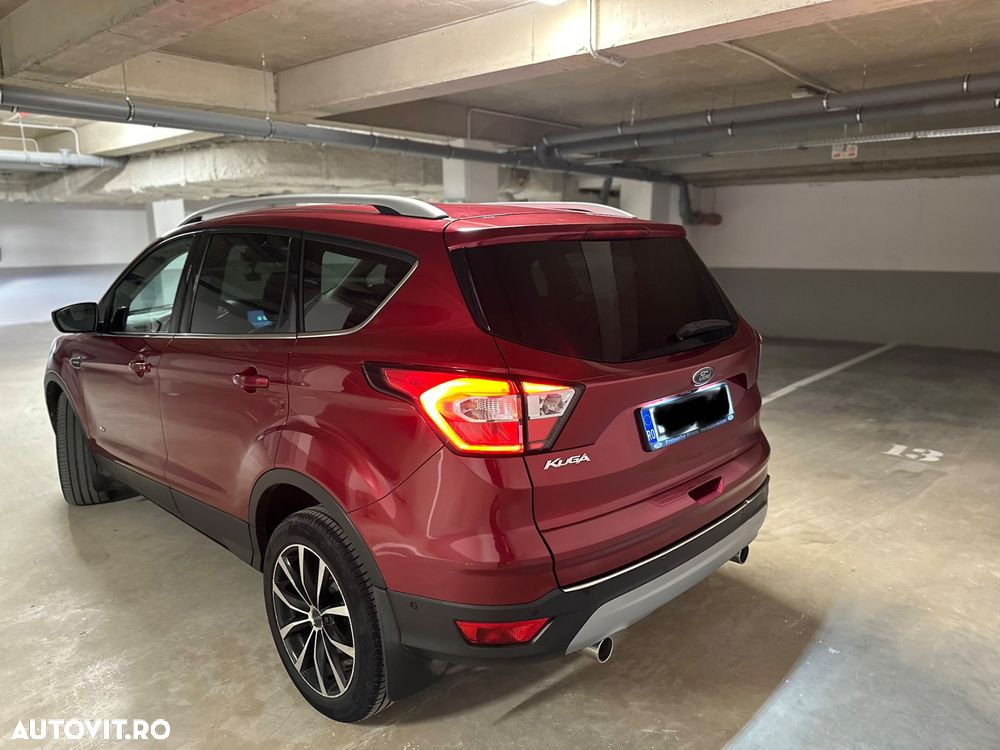 Ford Kuga 2.0 TDCi Powershift 4WD Titanium - 2