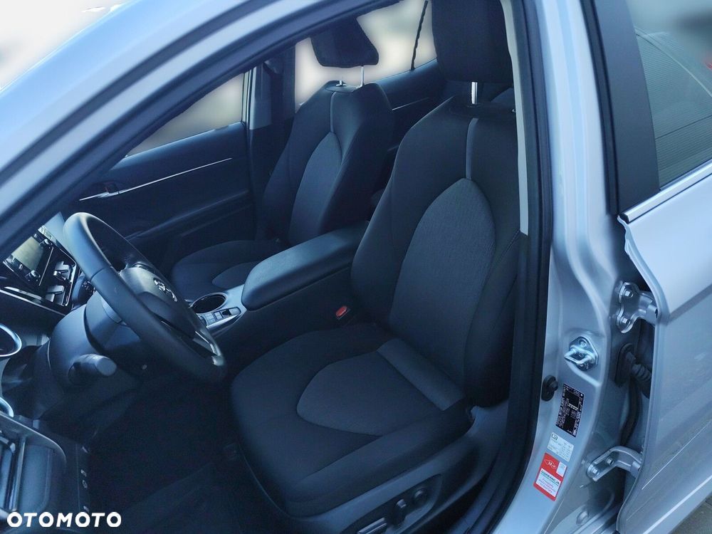 Toyota Camry 2.5 Hybrid Comfort CVT - 11