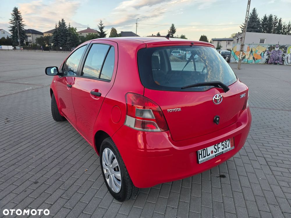Toyota Yaris - 7