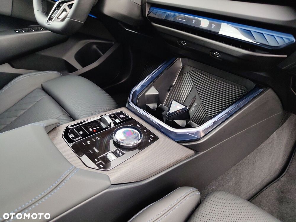 BMW X3 xDrive20 mHEV - 27