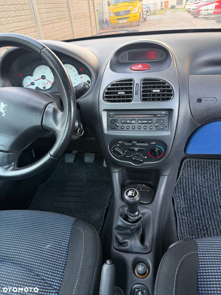 Peugeot 206 - 13
