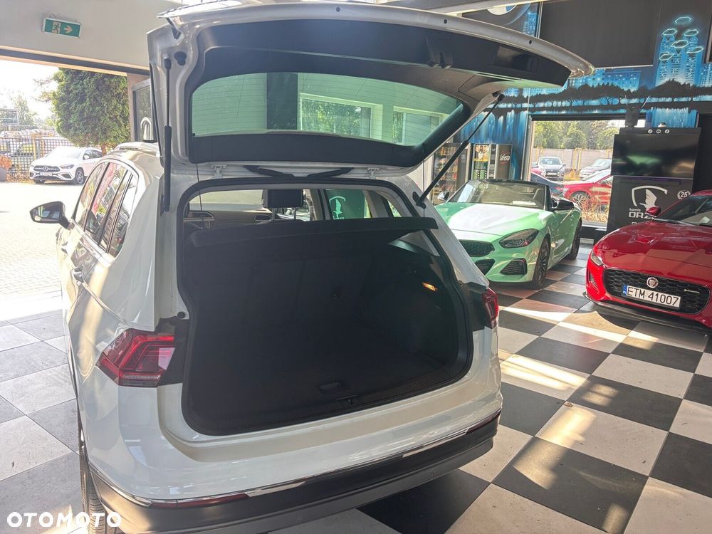 Volkswagen Tiguan - 33