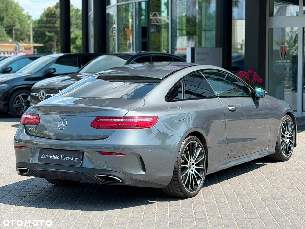 Mercedes-Benz Klasa E 200 9G-TRONIC - 24
