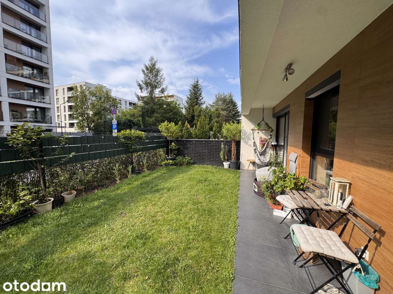 3 pokoje | 50 m² | taras 10 m² + ogródek 30 m² | 2 miejsca postojowe