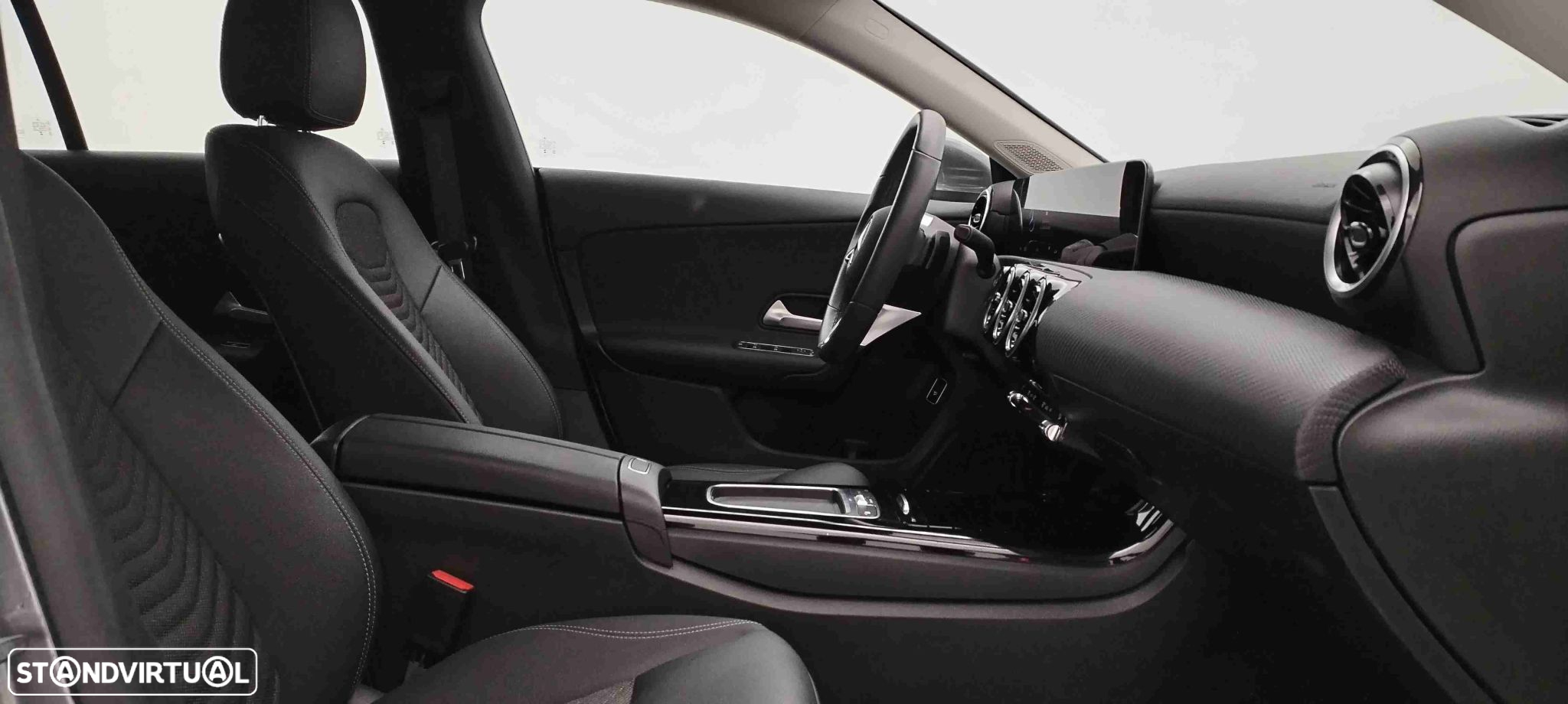 Mercedes-Benz CLA 180 d - 24