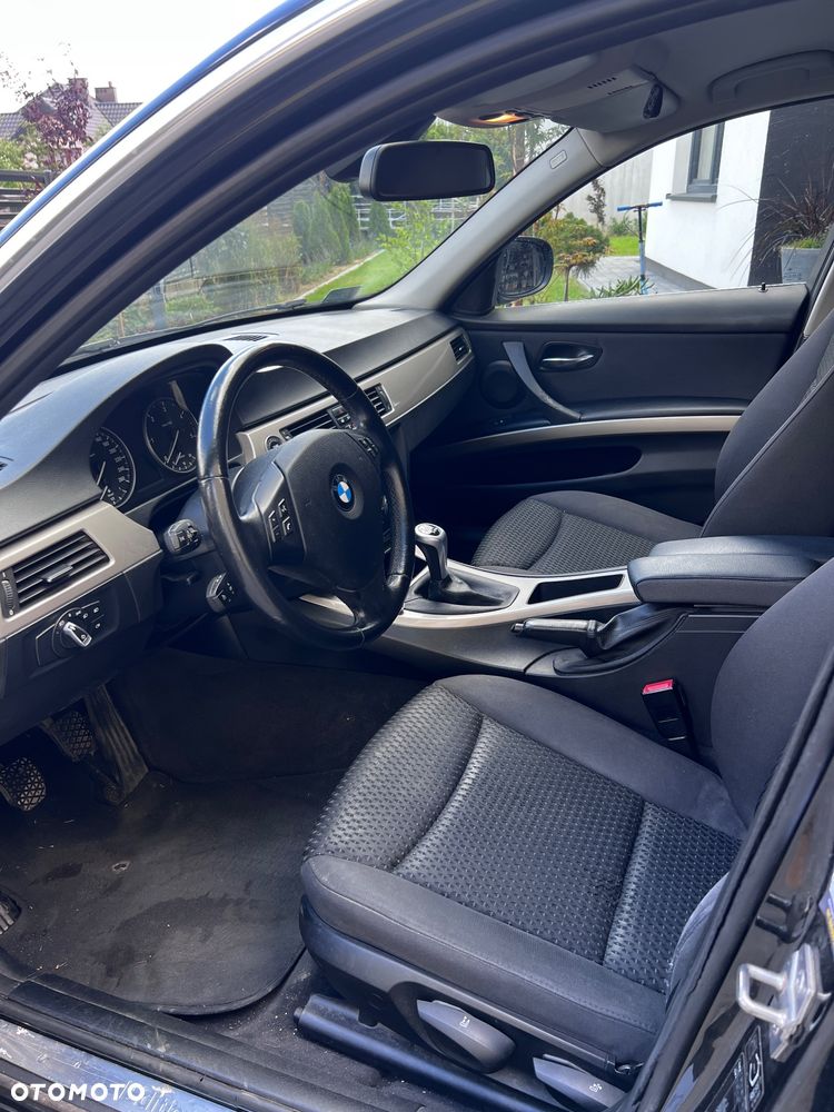 BMW Seria 3 318d - 10