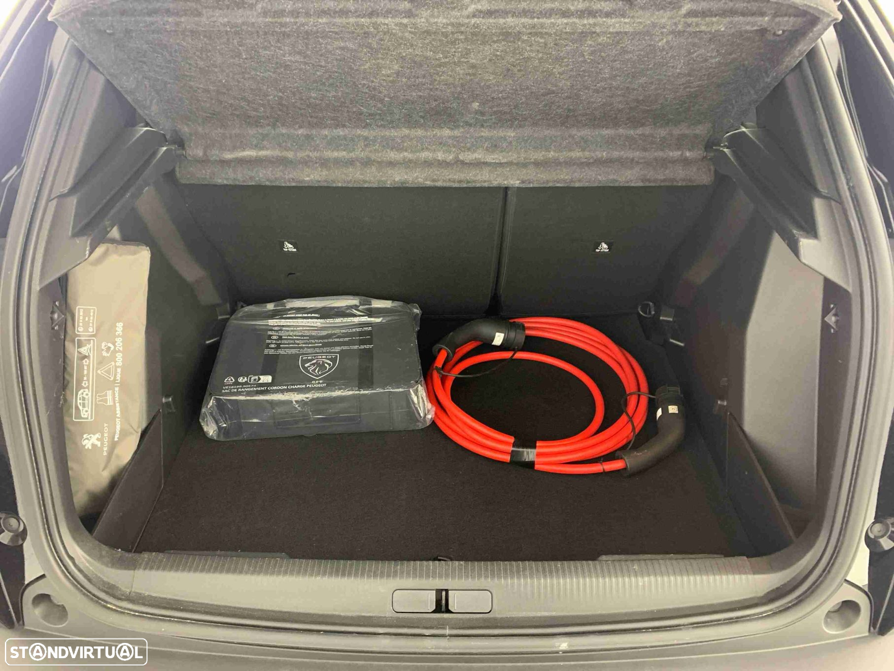 Peugeot e-2008 54 kWh Active - 8