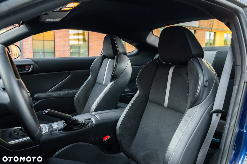 Toyota GR86 2.4 Dynamic - 8