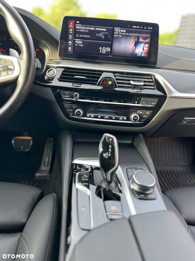 BMW Seria 5 520d MHEV M Sport sport - 12