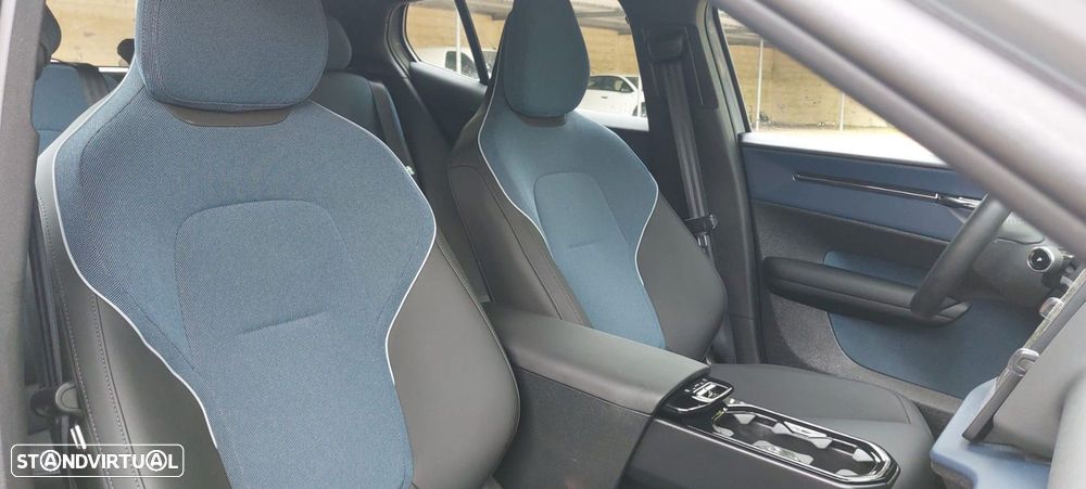 Volvo EX30 69 kWh Single Motor Extended Range Core - 10