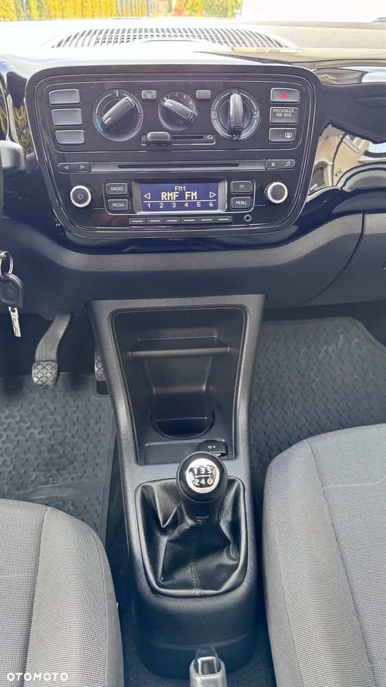 Volkswagen up! - 29