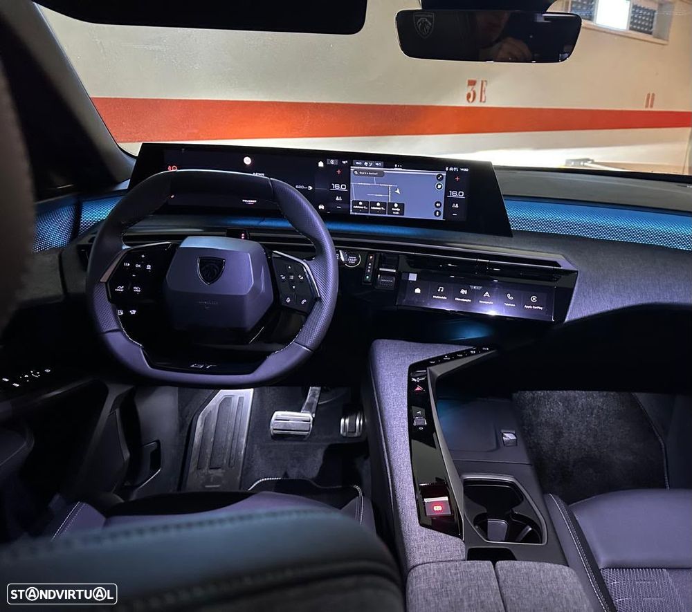 Peugeot 5008 1.6 Plug-in Hybrid GT e-DCS7 - 11