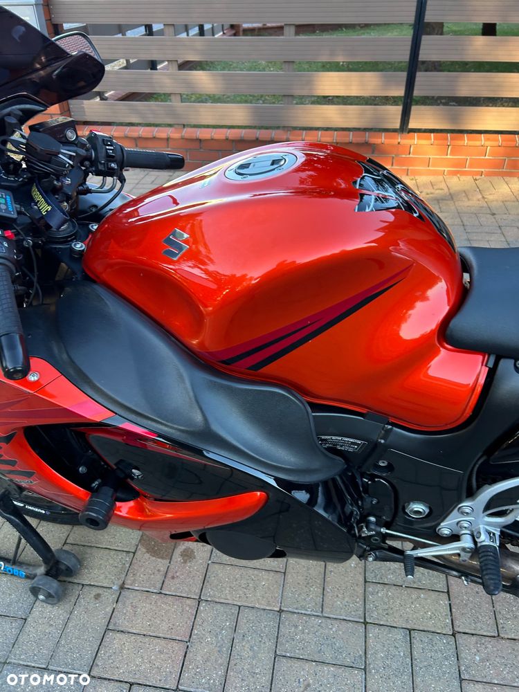 Suzuki GSX-R - 25
