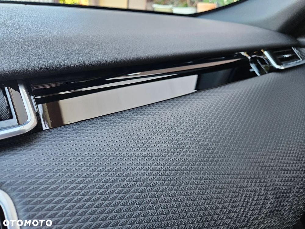 Land Rover Range Rover Velar 2.0 Si4 GPF R-Dynamic SE - 23