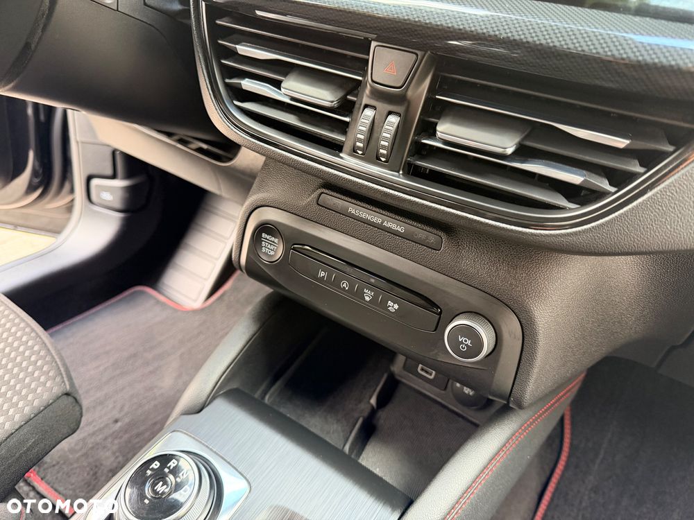 Ford Focus - 33