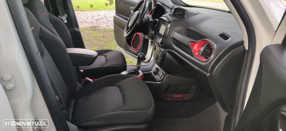 Jeep Renegade 1.3 TG Trailhawk - 18