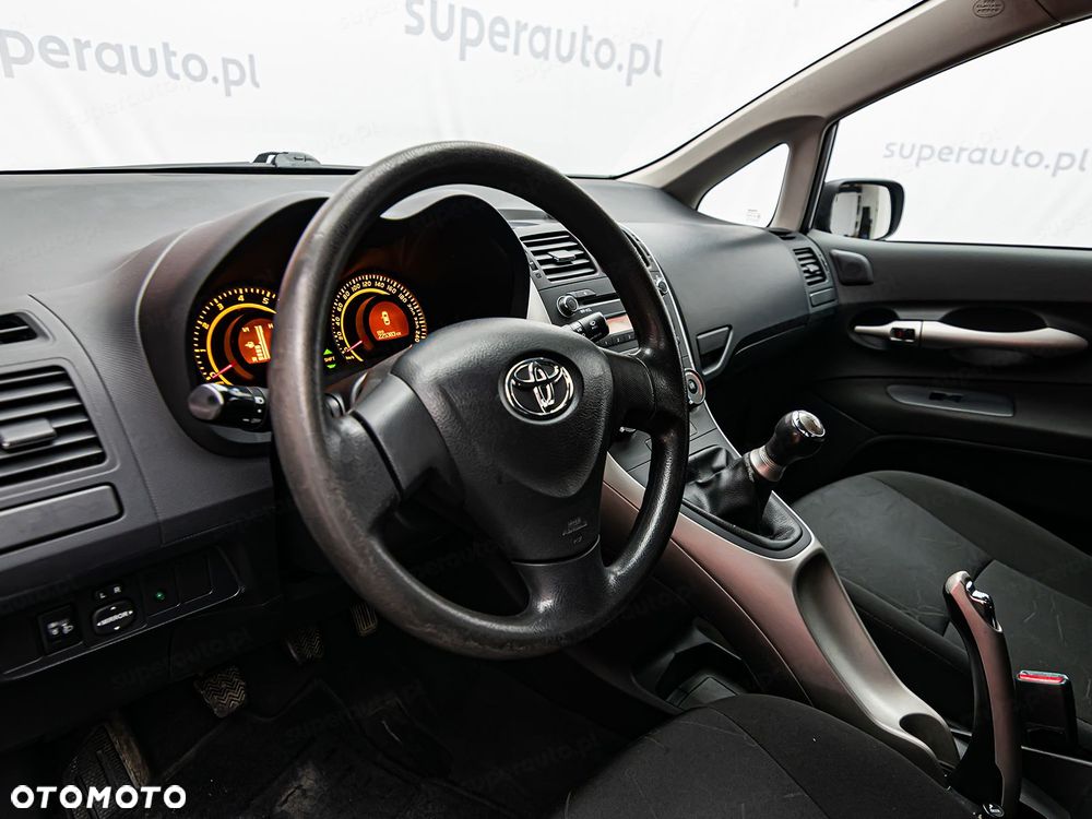 Toyota Auris - 9