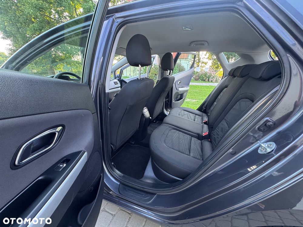Kia Ceed - 29