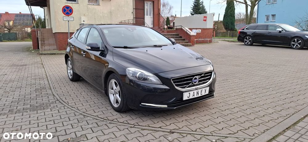 Volvo V40 D2 R Design - 3