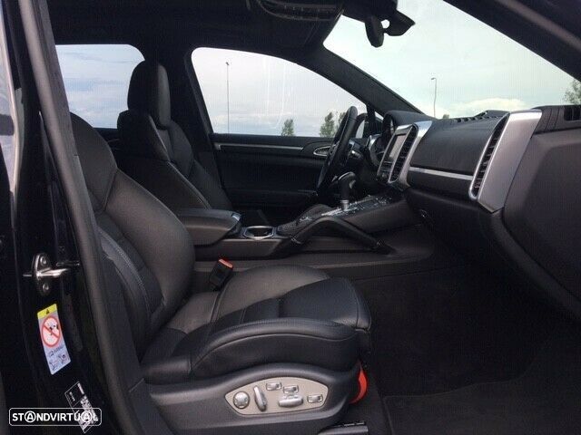 Porsche Cayenne S Tiptronic S - 10