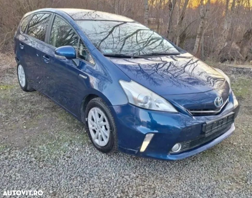 Toyota Prius+ (Hybrid) Life - 2