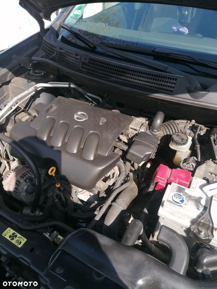 Nissan Qashqai 2.0 4x4 360 - 6