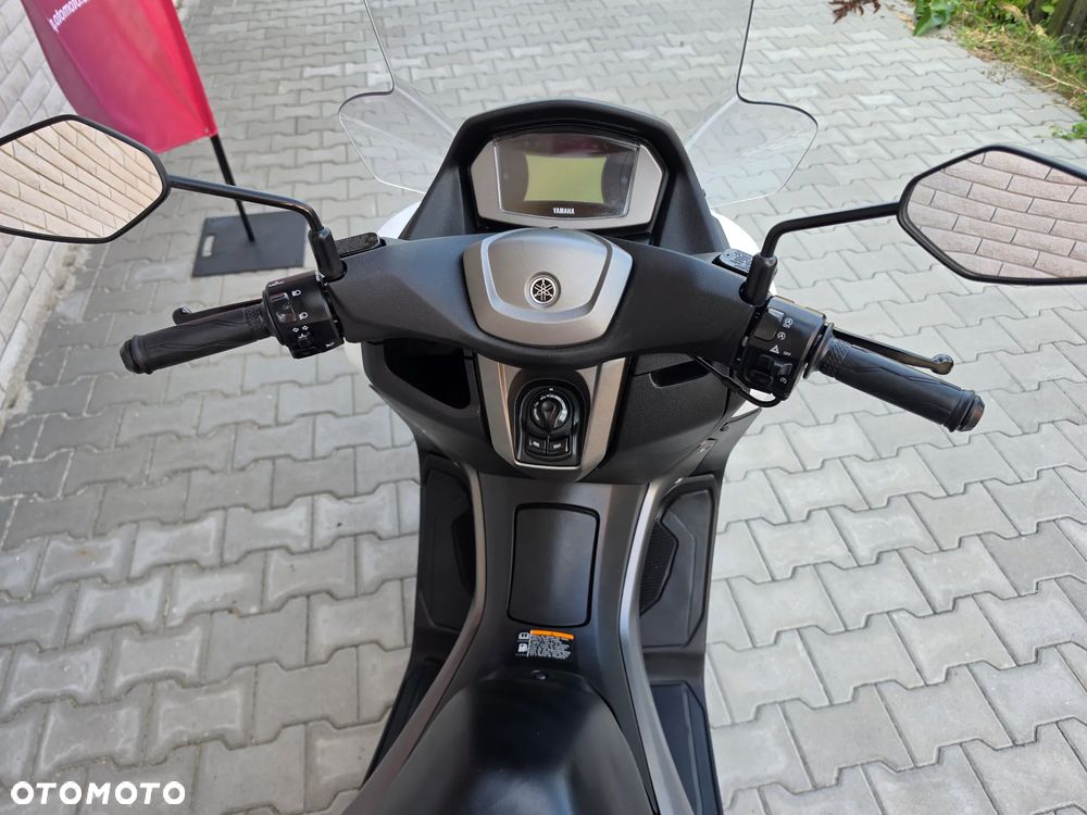 Yamaha NMAX - 15