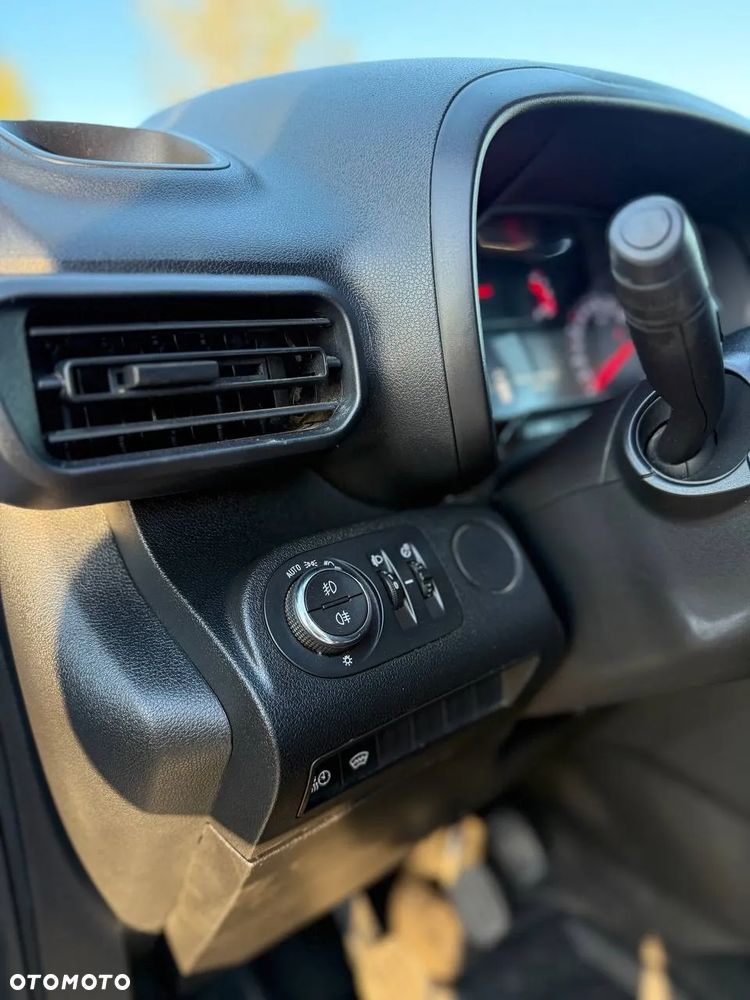 Opel Combo - 11