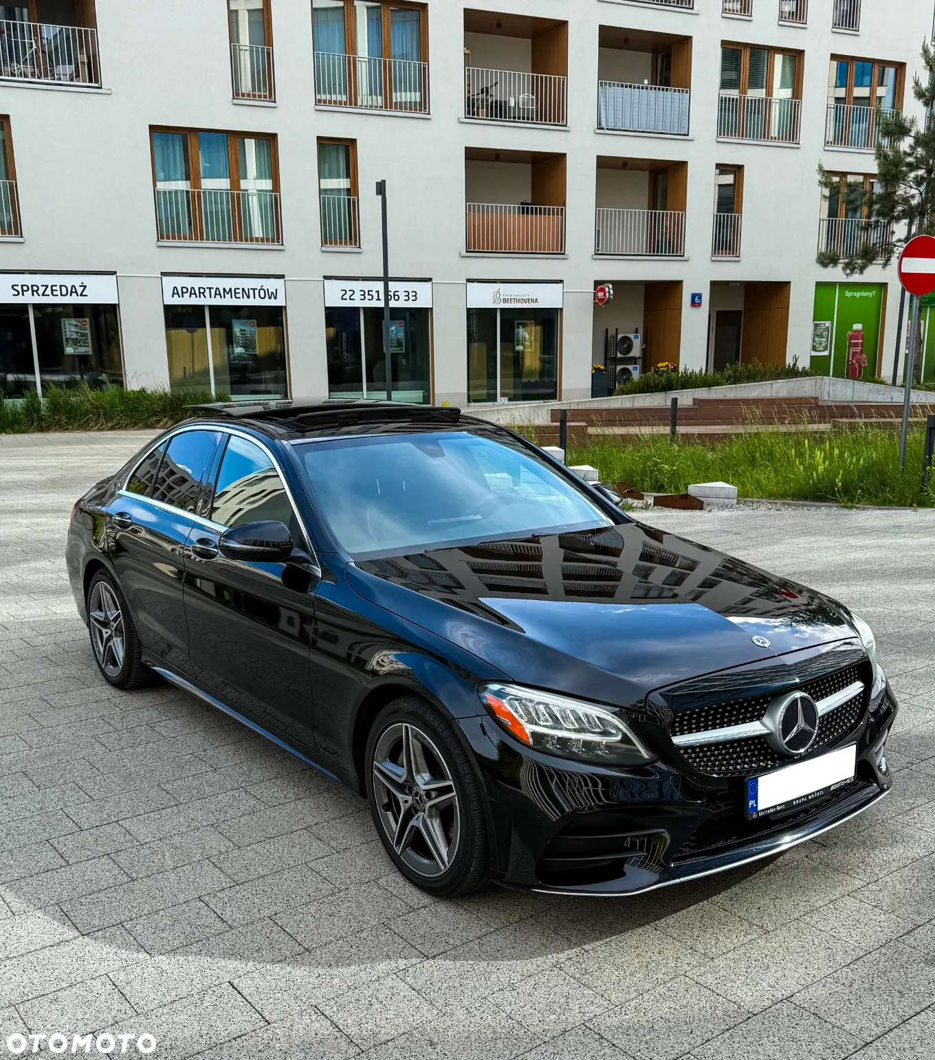 Mercedes-Benz Klasa C 300 4Matic 9G-TRONIC AMG Line - 15