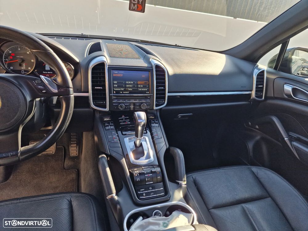 Porsche Cayenne II Platinum Edition - 23