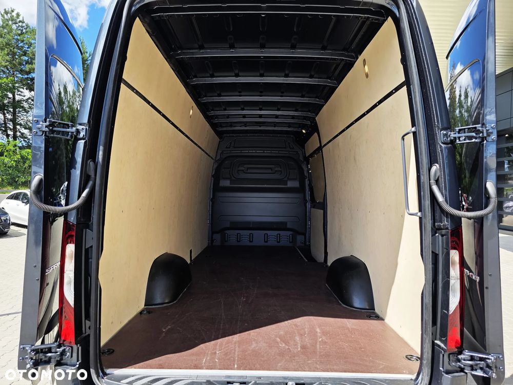 Mercedes-Benz SPRINTER 319 CDI - 10