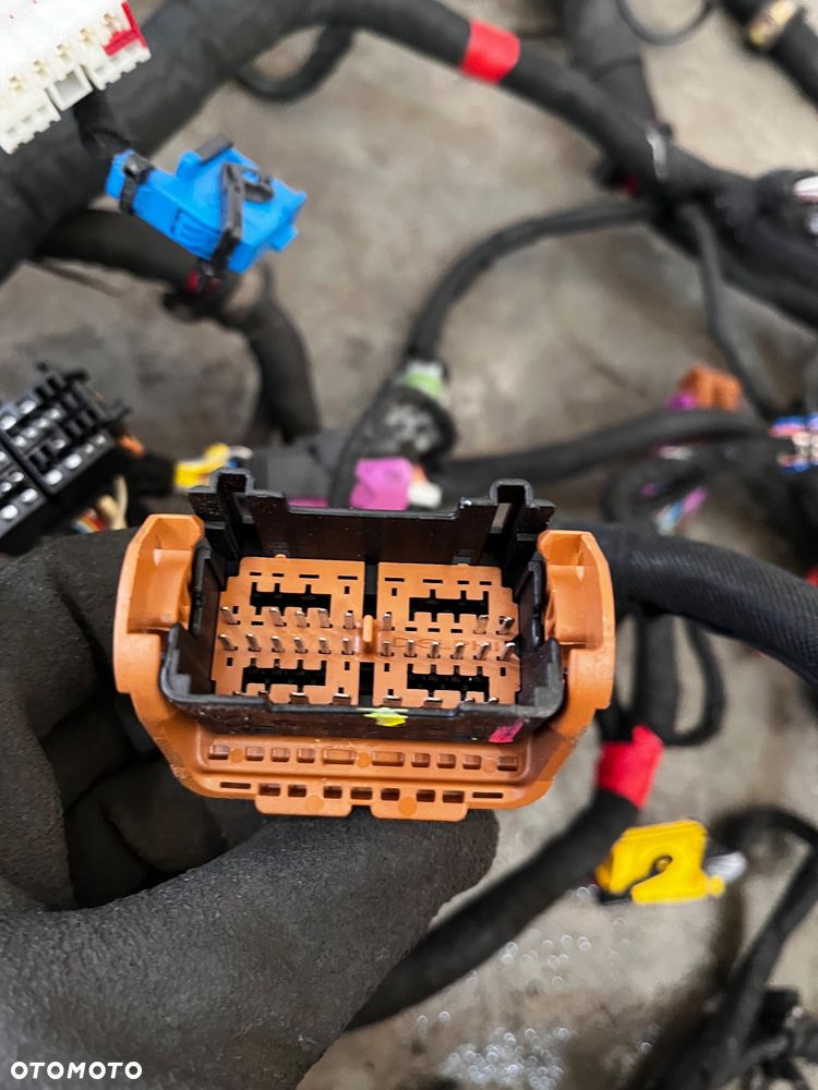 Wiązka Komory silnika Maserati Quatroporte V 4.2 2006 - 2